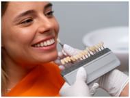 Downsides of tooth veneers (Image via Freepik)